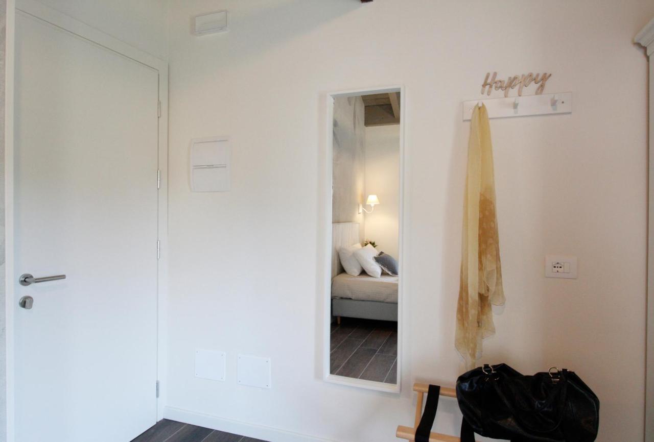 Bed & Basta Hotel Reggio Emilia Bagian luar foto